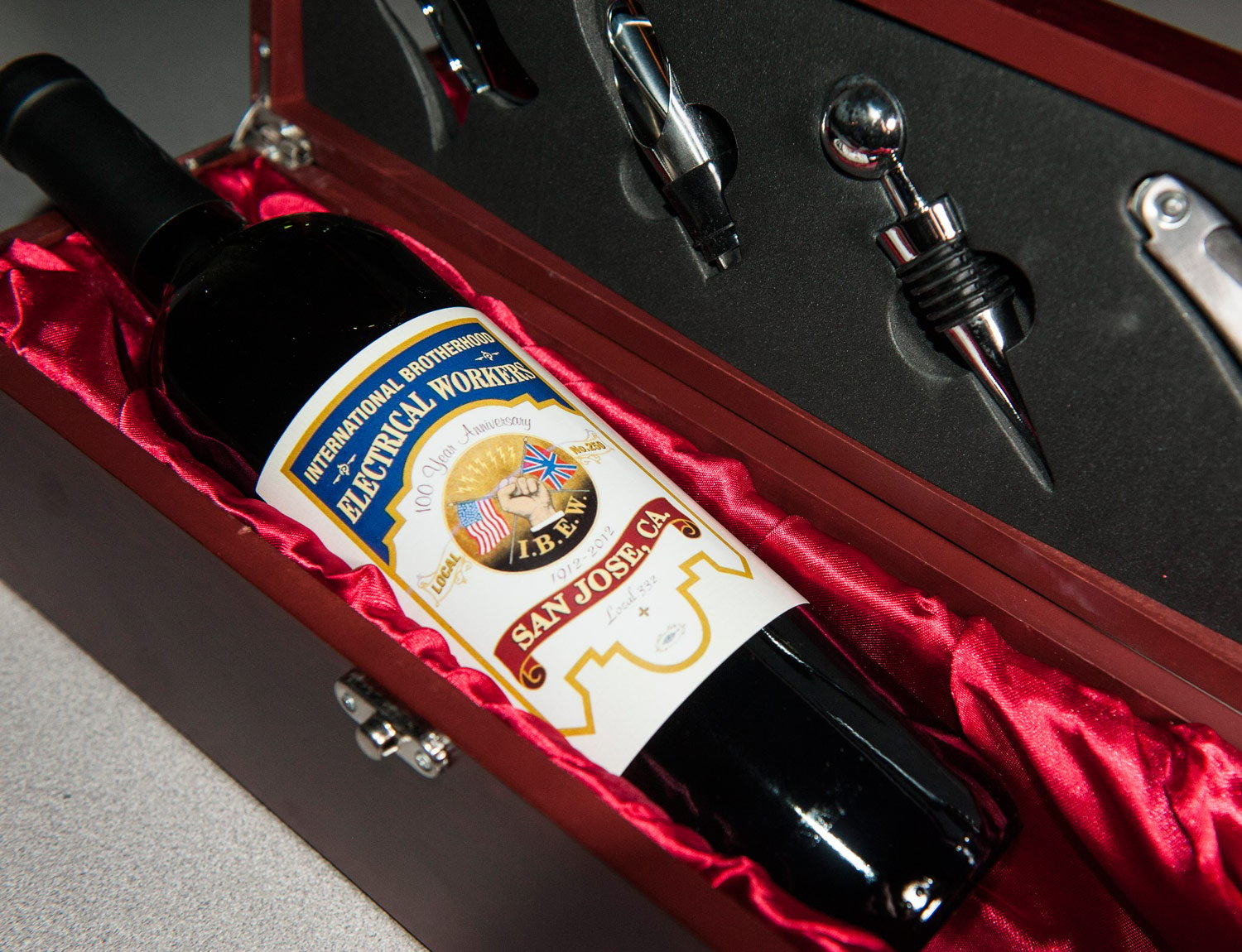 IBEW332-Wine-Bottle-Merchandise.jpg